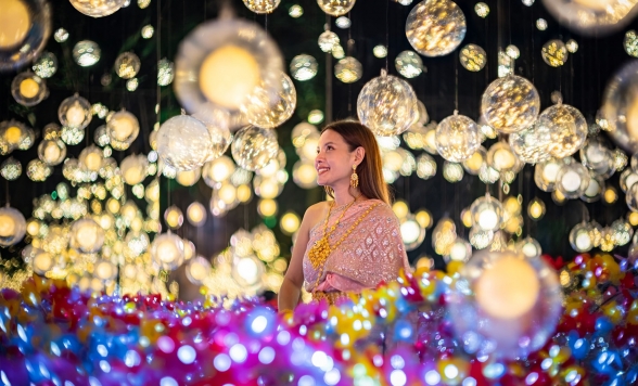 タイの思い出を最高の一枚に！ナサッター公園イルミネーションツアー ＜タイ伝統衣装フォト or 送迎＆入場券プラン＞